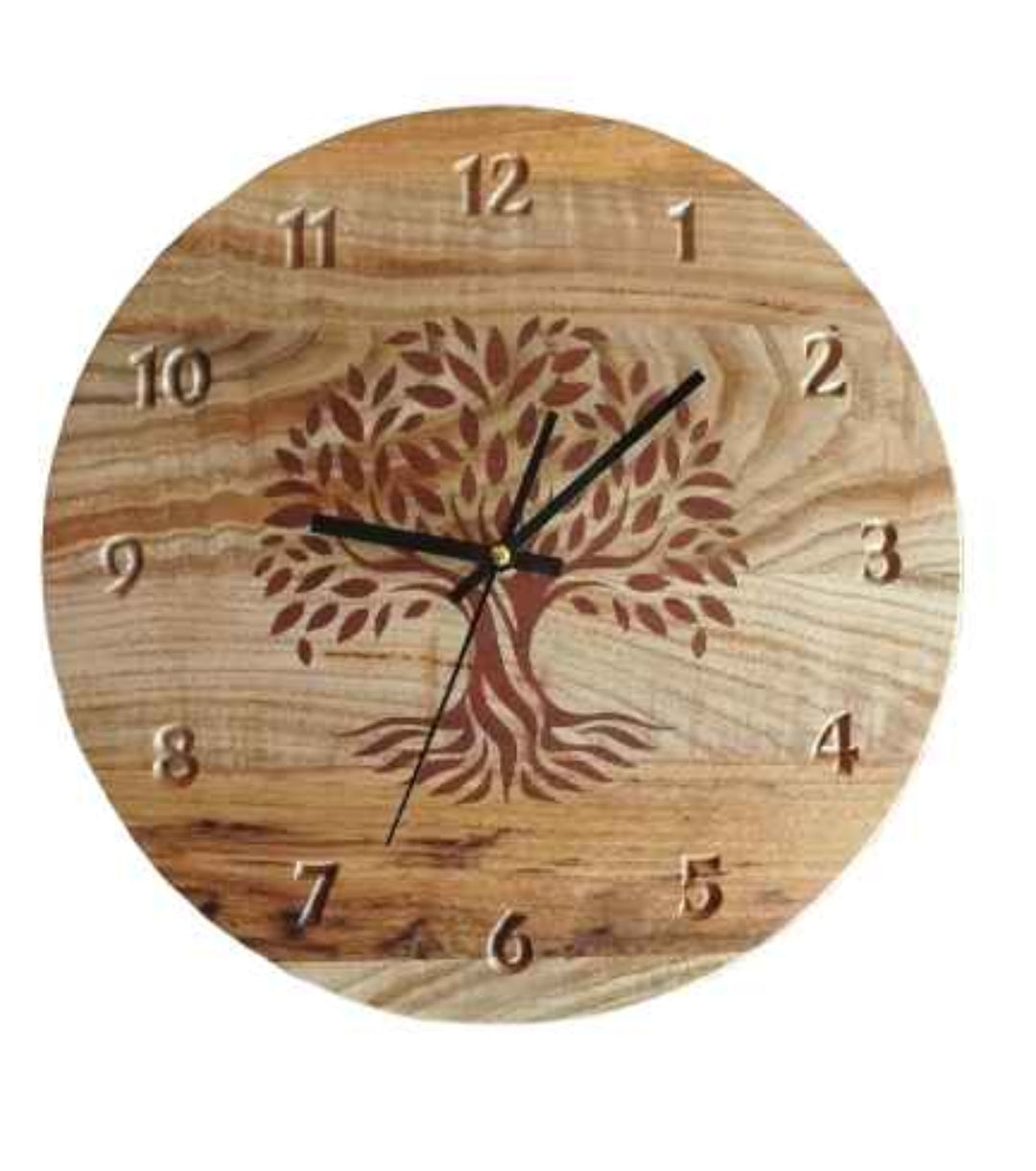 Reloj de pared redondo de madera de castaño con árbol de la vida en sapeli